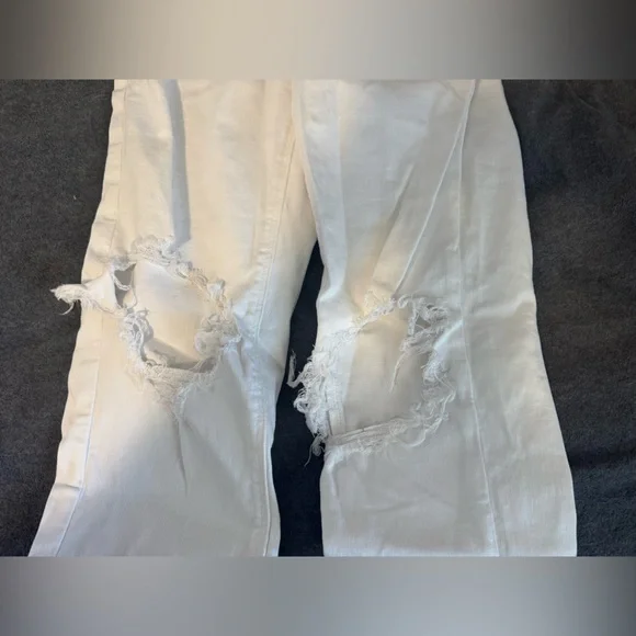 American Eagle White Jeans - Picture 2 of 8